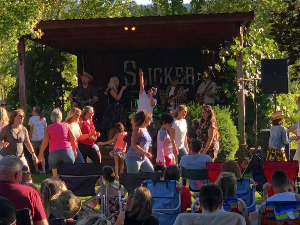 Live Concerts At Oak Knoll Winery In Hillsboro